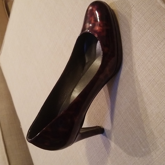 Stuart Weitzman Tortoise Shell Heels - Picture 9 of 15